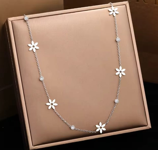 Fabiana® | Vintage Flowers Crystal Zircon Necklace