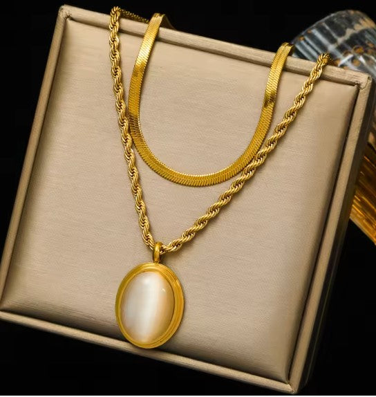 Paloma® | Vintage White Stone Gold Necklace