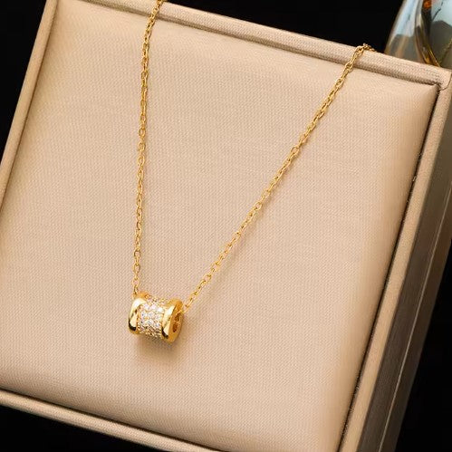 Bárbara® | Elegant Drop Gold Necklace