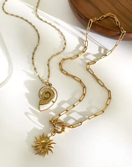 Ana María® | Vintage Sun Flower Gold Necklace