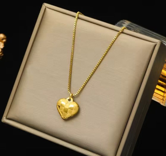 Leda® | Vintage Heart Charm Necklace