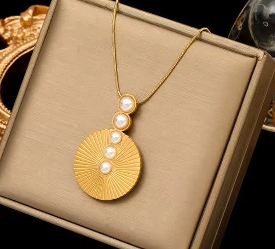 Guadalupe® | Vintage Water Drop Gold Necklace