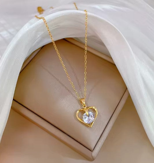 Cassiopea® | Shine Cubic Zircon Butterfly Pendant Necklace