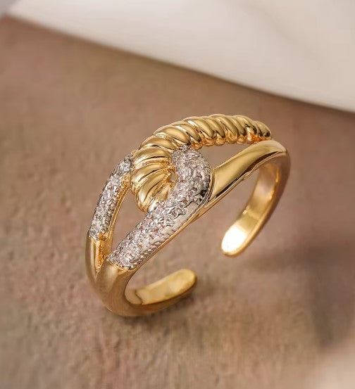Paulina® | Luxury Shine Adjustable Gold Ring