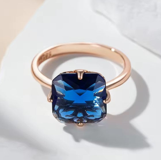 Iseult® | Square Blue Zircon Ring