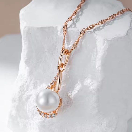 Verónica® | Rose Gold Pearl Pendant Necklace