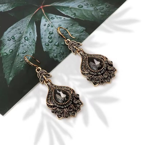 Wendy® | Vintage Crystal Drop Earrings