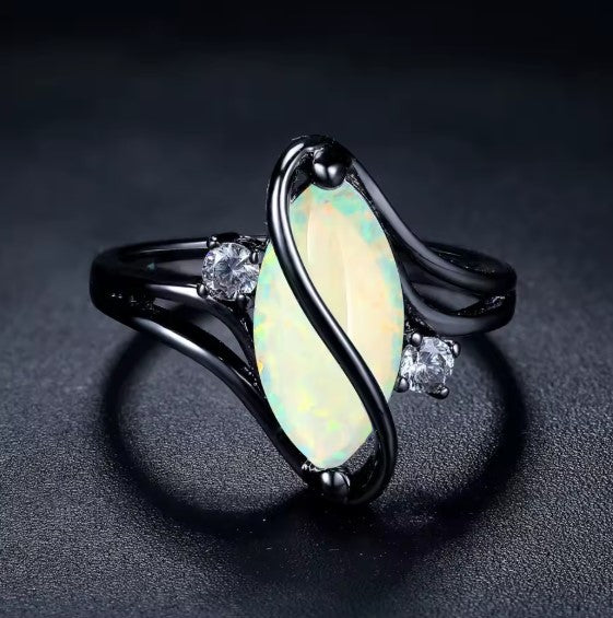 Fiammetta® | Vintage Oval Stone Cubic Zirconia Ring
