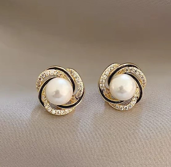 Bianca® | Vintage Zircon Wrapped Flower Pearl Earrings