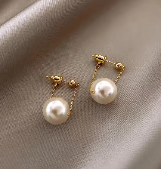 Sandra® | Elegant Pearl Pendant Earrings