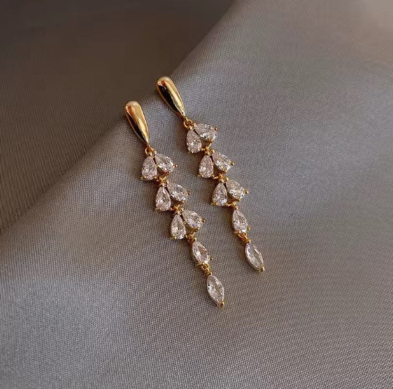 Ondina® | Shiny Zircon Leaf Shape Gold Earrings