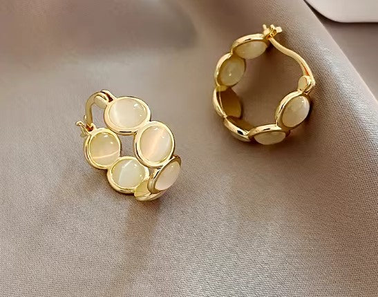 Matilde® | White Opals Round Hoop Earrings