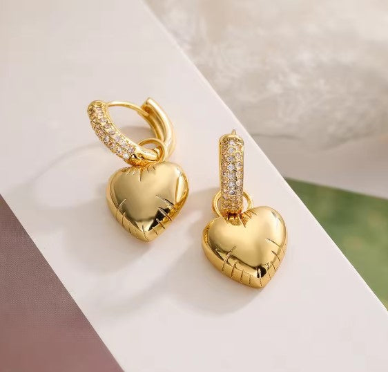 Teodora® | Elegant Zirconia Heart Gold Earrings