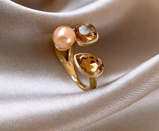 Marcia® | Luxury Crystal Champagne Pearl Ring