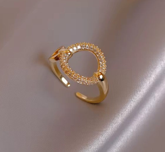 Georgina® | Elegant Round Adjustable Gold Ring