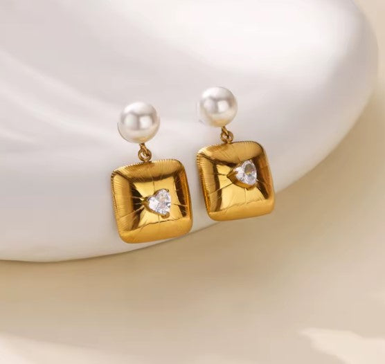 Melody® | Vintage Pearl Heart Crystal Earrings