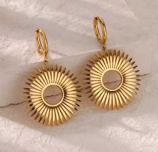 Irene® | Vintage Hollow Sunflower Gold Earrings