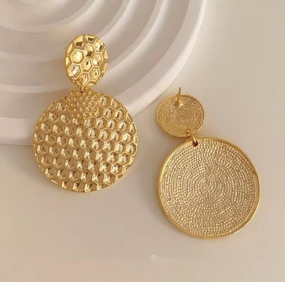 Queenie® | Classic Stone Beaded Gold Earrings