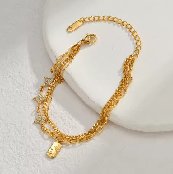 Reina® | Vintage White Zircon Star Charm Bracelet