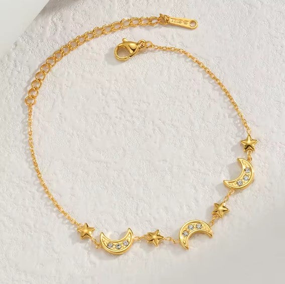 Lottie® | Classic Star Moon Charm Gold Bracelet