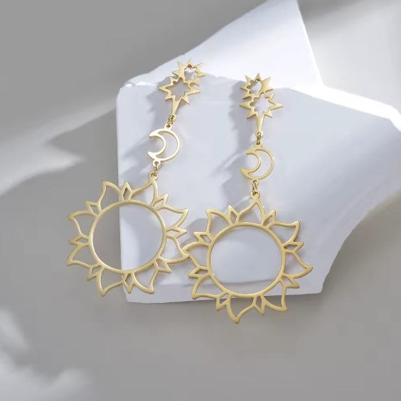 Amparo® | Vintage Sun and Moon Goth Earrings
