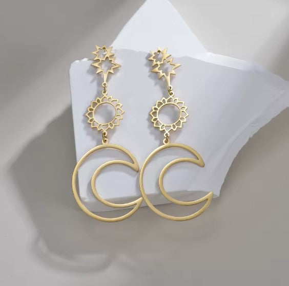 Dione® | Vintage Hollow Moon Drop Earrings
