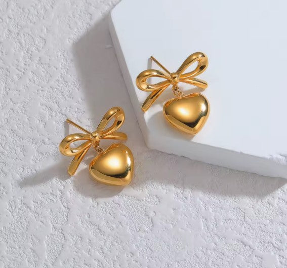 Dylana® | Classic Bow Heart Charming Gold Earrings