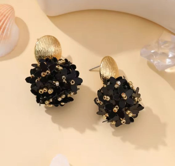 Isabel® | Elegant Flower Petal Black Beads Drop Earrings