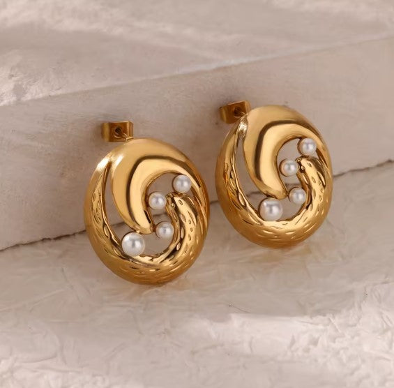 Willow® | Classic Pearl Gold Earrings