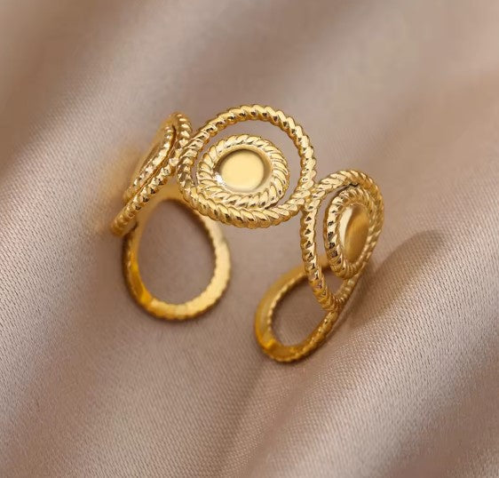 Nadia® | Vintage Gold Eye Ring