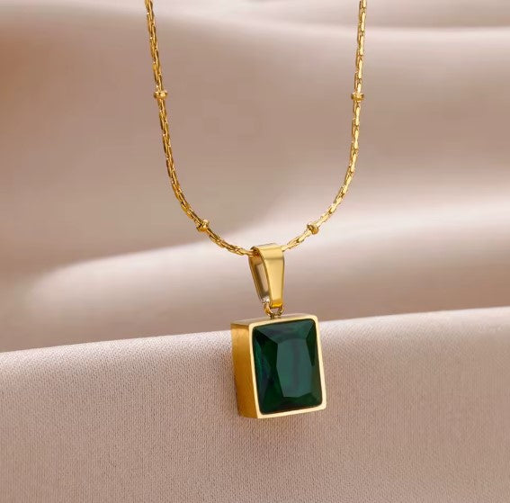 Juana® | Vintage Green Cubic Zirconic Square Necklace