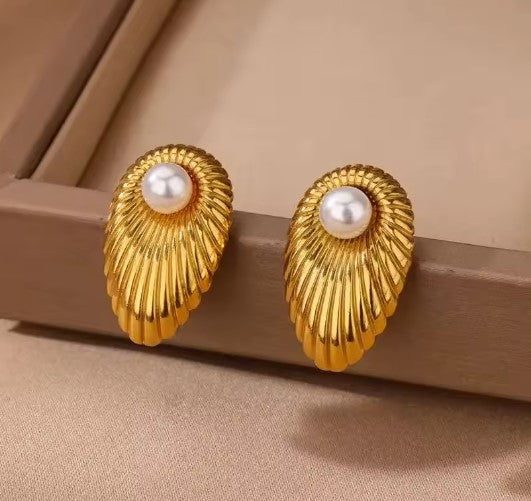 Leila® | Pearl Shell Stud Gold Earrings
