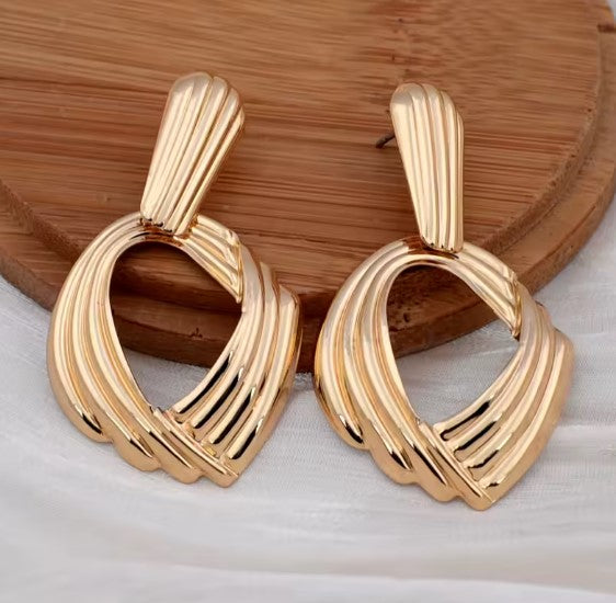 Leila® | Vintage Weave Twist Oval Dangle Earrings