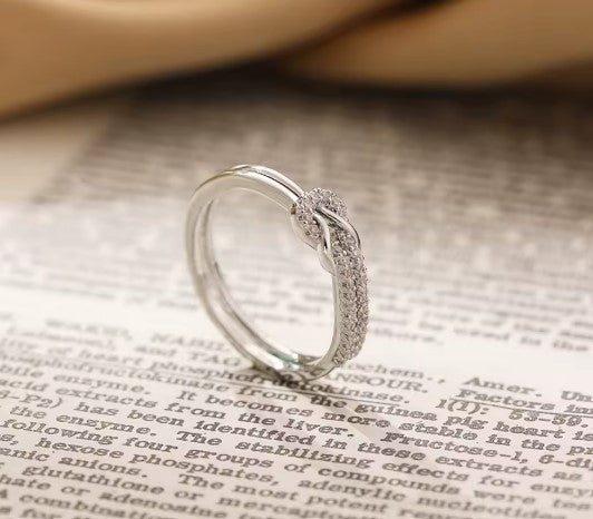 Gabriela® | Exquisite Zircon Knot Silver Ring