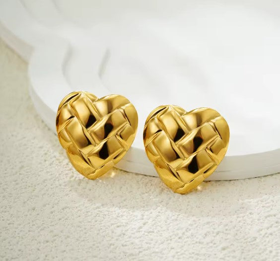Laura® | Vintage Weave Heart Gold Earrings