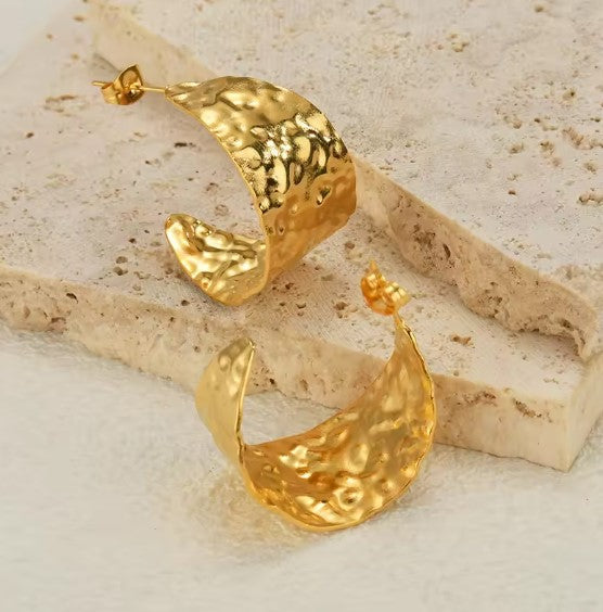 Rebeca® | Classic Stud Gold Earrings