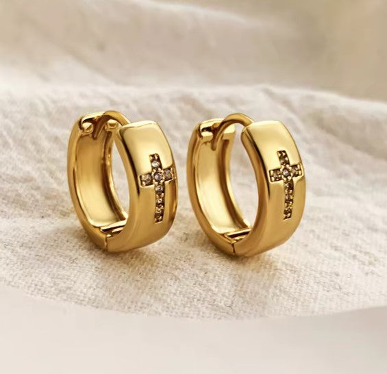 Claudia® | Vintage Zirconia Cross Gold Earrings