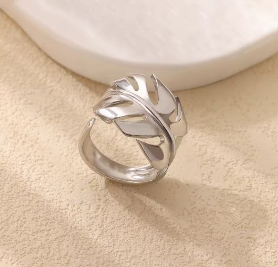 Danica® | Vintage Hollow Leaf Silver Ring