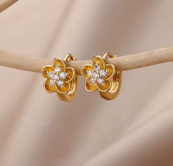 Bronte® | Classic Zircon Flower Gold Earrings