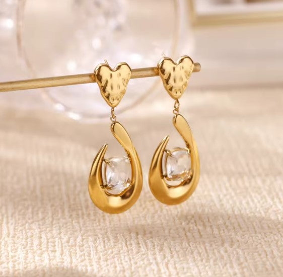 Belén® | Vintage Zircon White Heart Gold Earrings
