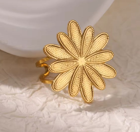Zelia® | Trendy Flower Open Gold Ring