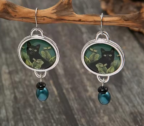 Leila® | Vintage Round Black Cat Earrings