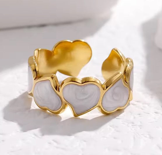 Matilde® | Vintage White Heart Gold Ring