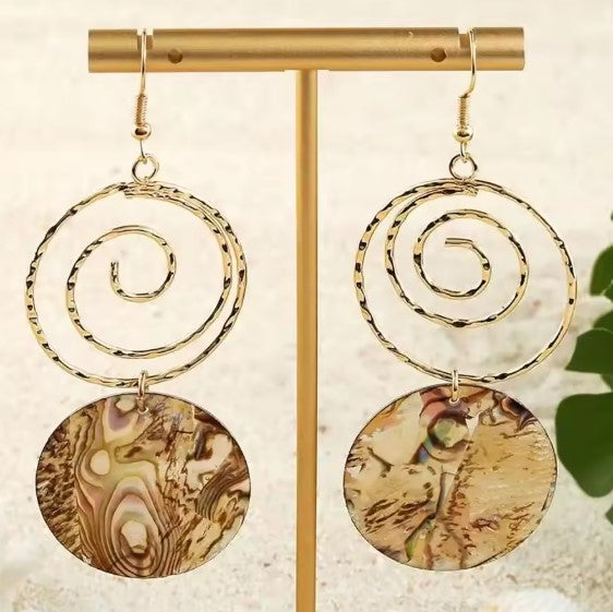 Dafne® | Vintage Handmade Circle Natural Shell Gold Earrings
