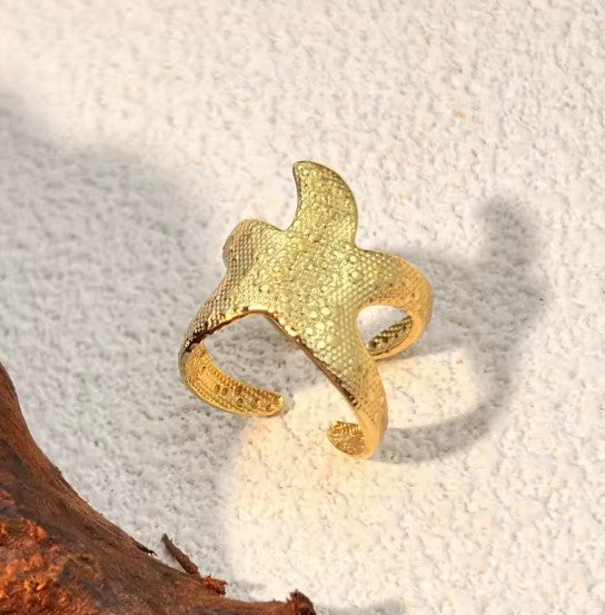 Pia® | Classic Starfish Gold Ring