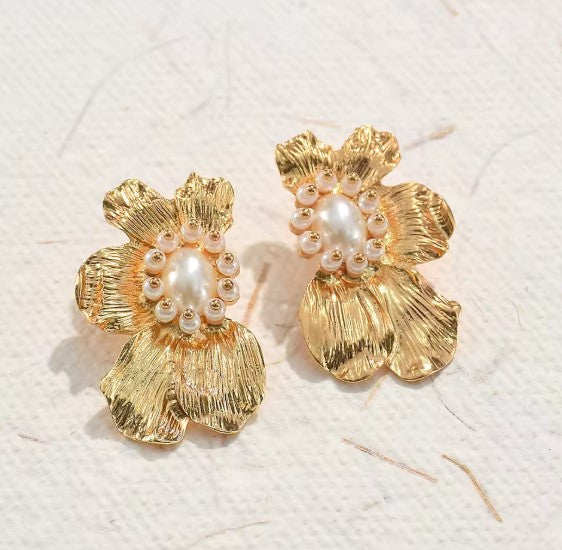 Catalina® | Vintage Flower Gold Pearl Drop Earrings