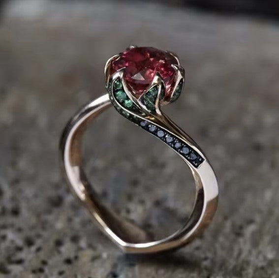 Silvia® | Vintage Red Round Stone Ring