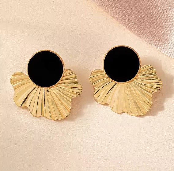 Bianca® | Exquisite Leaf Shape Gold Earrings