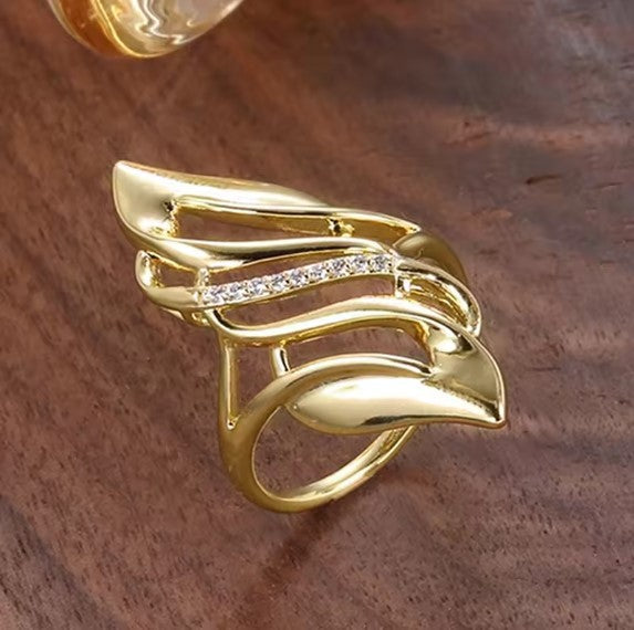 Margarita® | Luxury Crystal Hollow Gold Ring