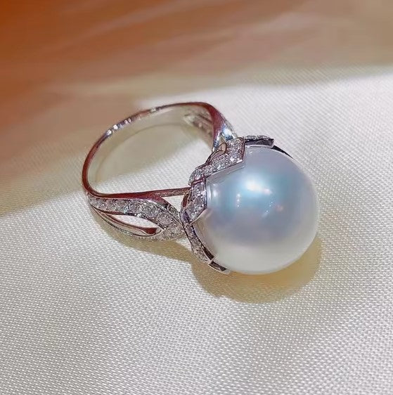 Vanessa® | Elegant Crystal Simulated Pearl Ring